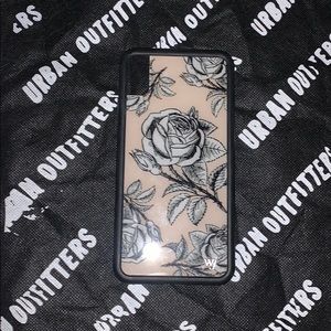 Wildflower case barely used for iPhone XS Max